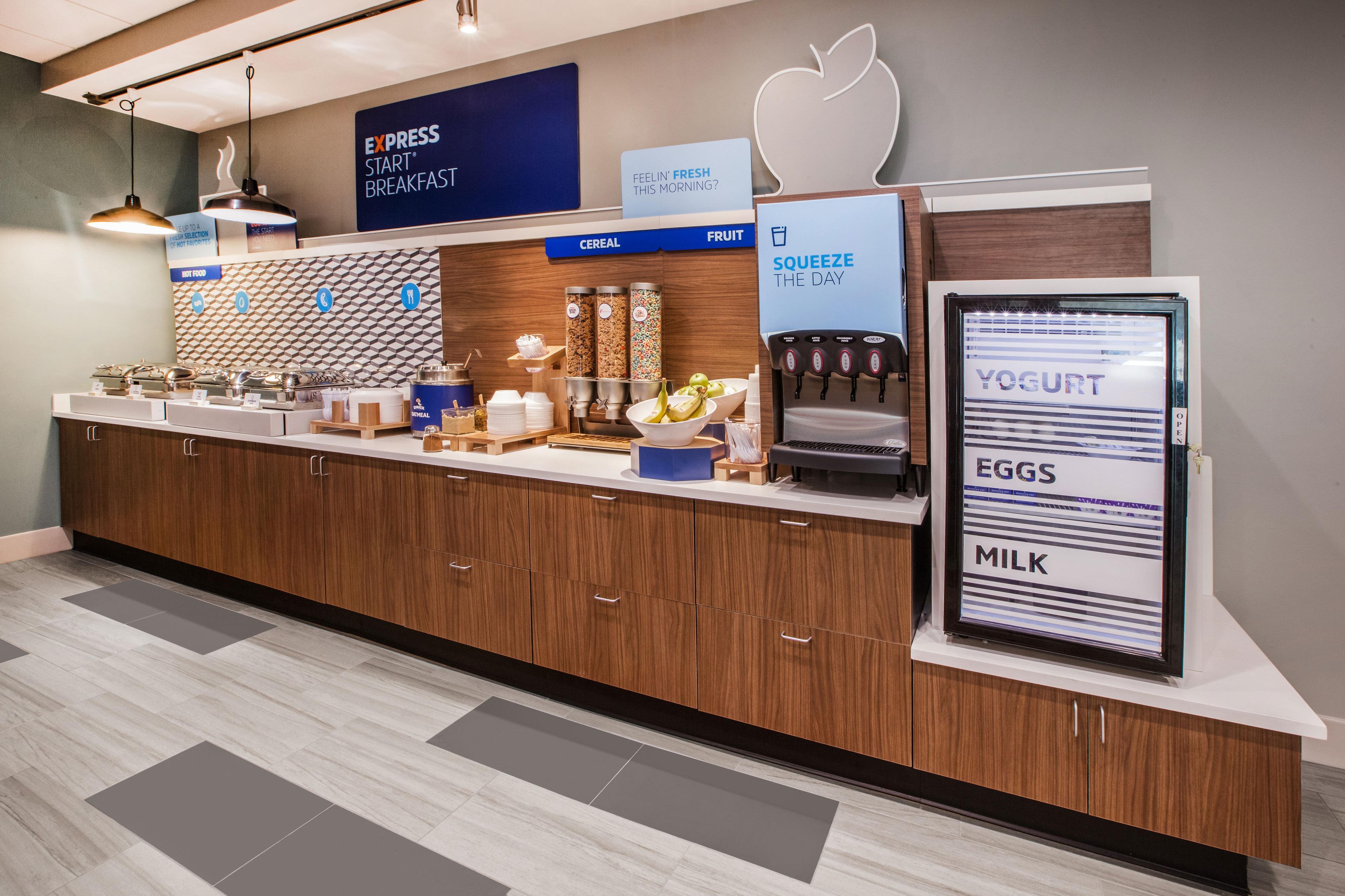 Holiday Inn Express Pembroke By Ihg Esterno foto