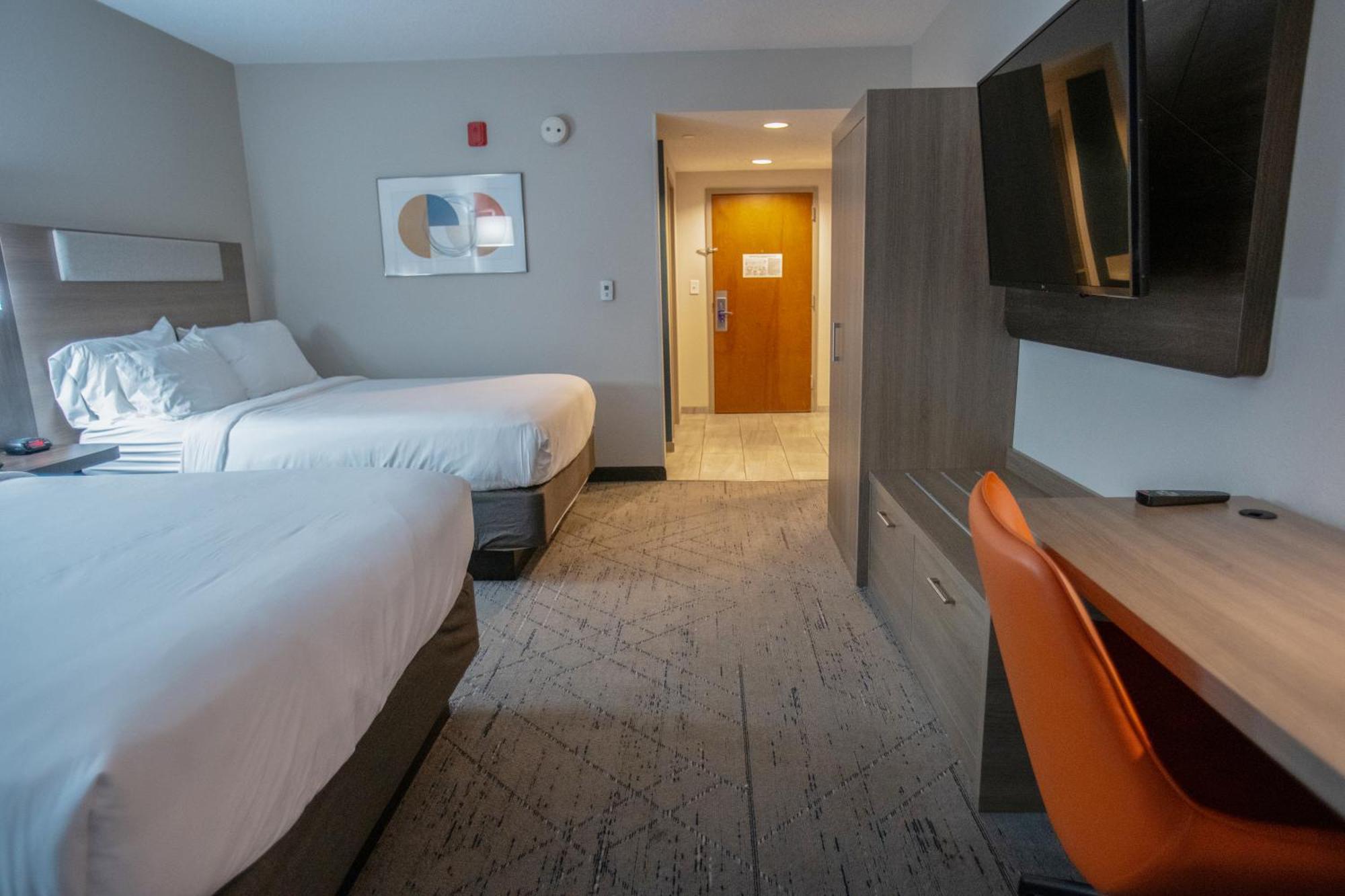 Holiday Inn Express Pembroke By Ihg Esterno foto