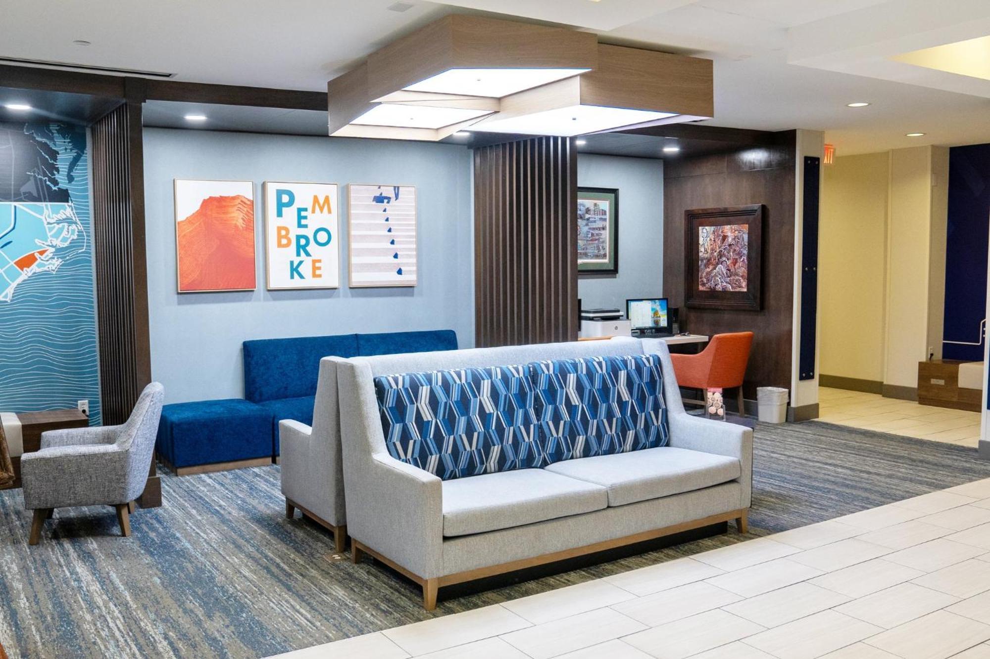 Holiday Inn Express Pembroke By Ihg Esterno foto